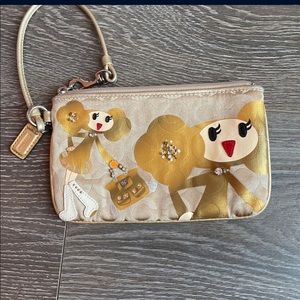 🌟RARE🌟 Coach Poppy Chan Goldy Wristlet